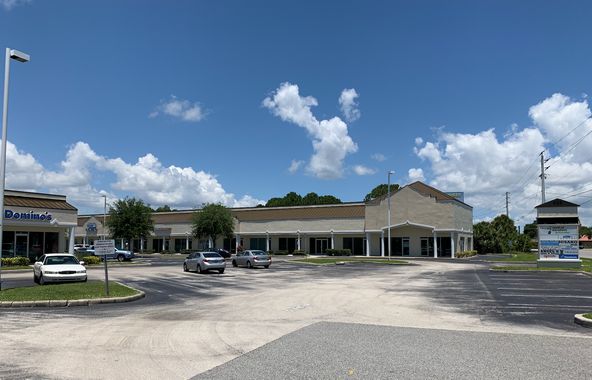 Emerald Plaza: 925 N Courtenay Pkwy, Merritt Island, FL 32953
